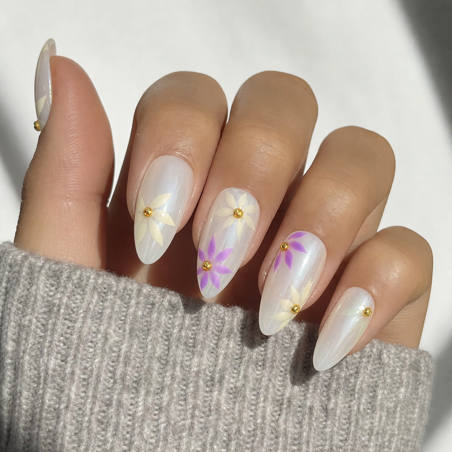 Wisteria Kiss hand display