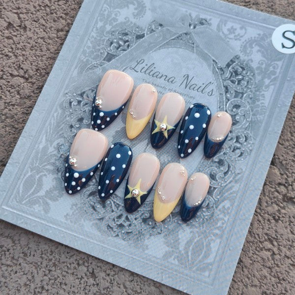 Navy Chic - Liliana Nail's