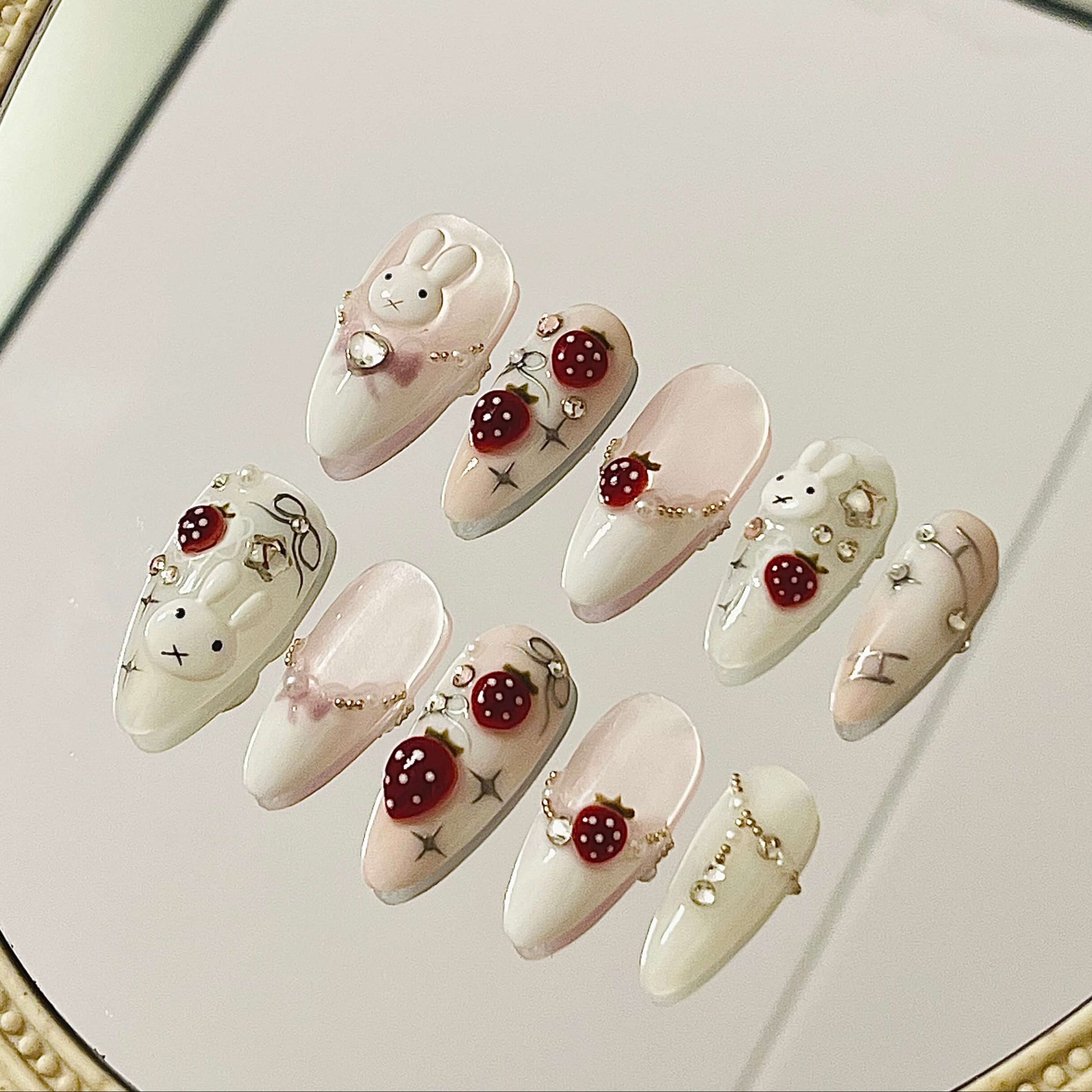 Kawaii Adorable Bunny & Strawberry Y2K Handmade Acrylic Press-On Nails Fake Nails - Liliana Nail's