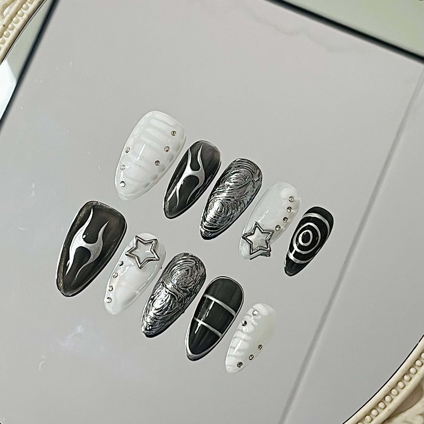 Y2K Chic Monochrome & Metallic Acrylic Handmade Press-On Nails - Liliana Nail's