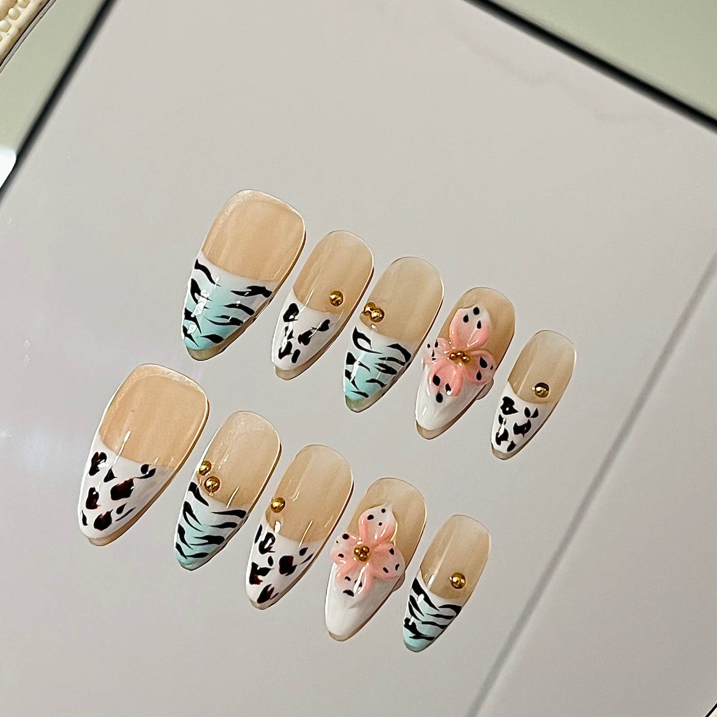 Pastel Safari Animal Print Press-On Nails | Handmade Acrylic Press-On Nails Fake Nails False Nails - Liliana Nail's