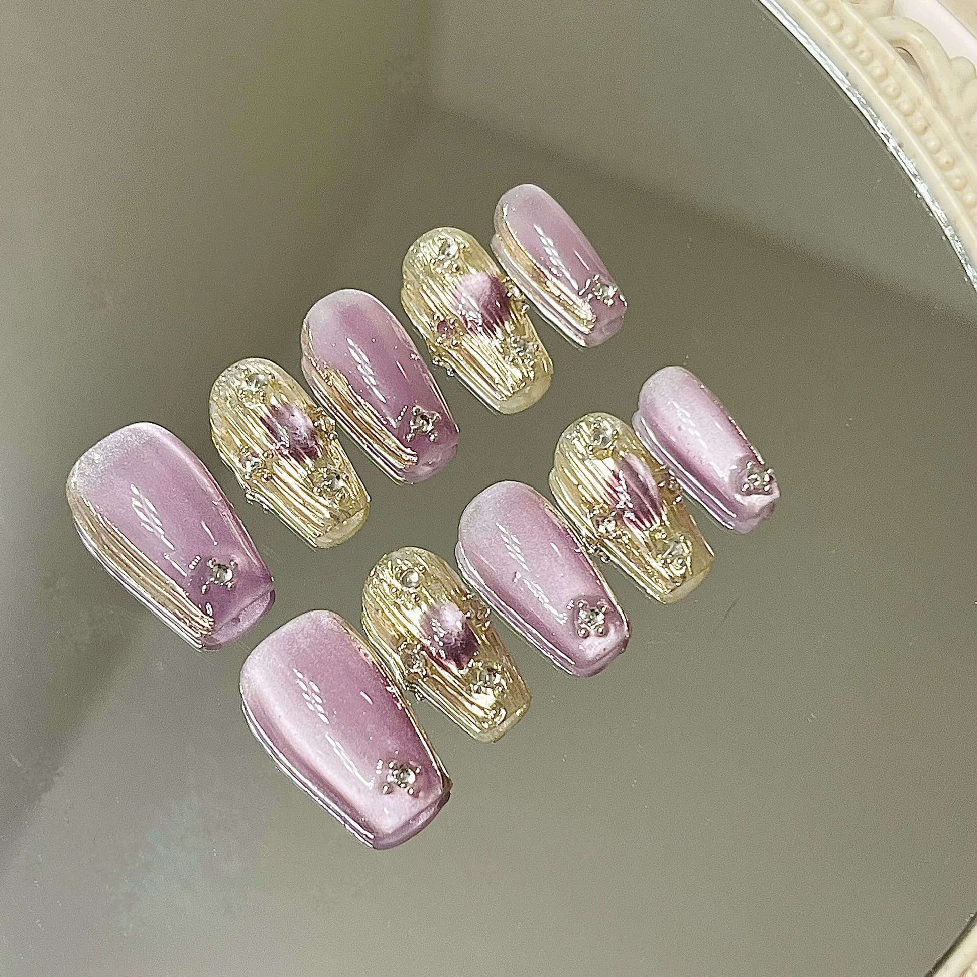 Glamorous Pink & Gold Cat Eye Handmade Acrylic Press-On Nails - Liliana Nail's