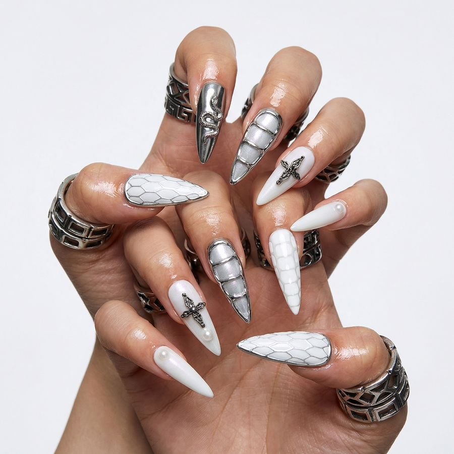 Silver Chrome - Liliana Nail's